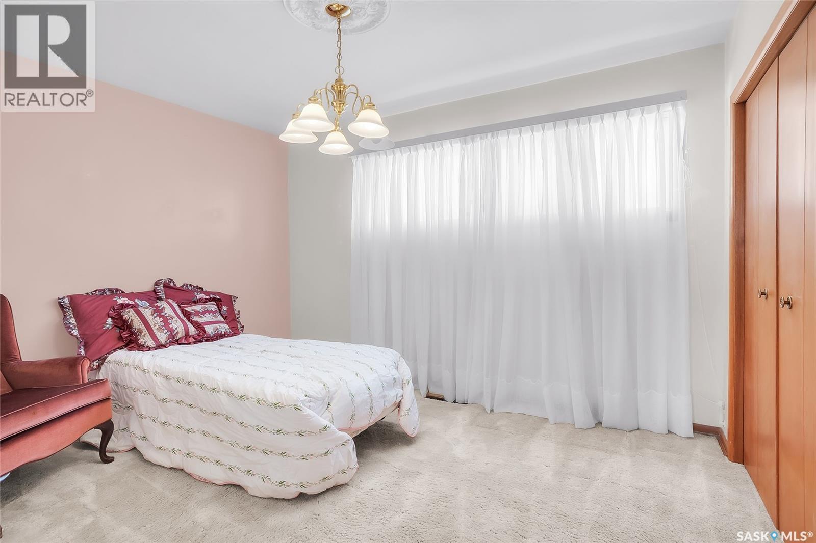 1217 J Avenue N, Saskatoon, Saskatchewan  S7L 2L7 - Photo 12 - SK033614