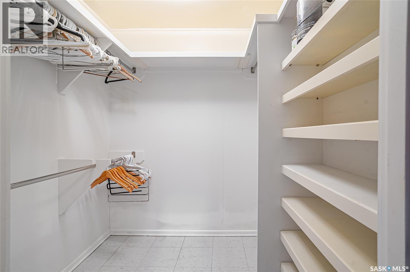 1217 J Avenue N, Saskatoon, Saskatchewan  S7L 2L7 - Photo 28 - SK033614