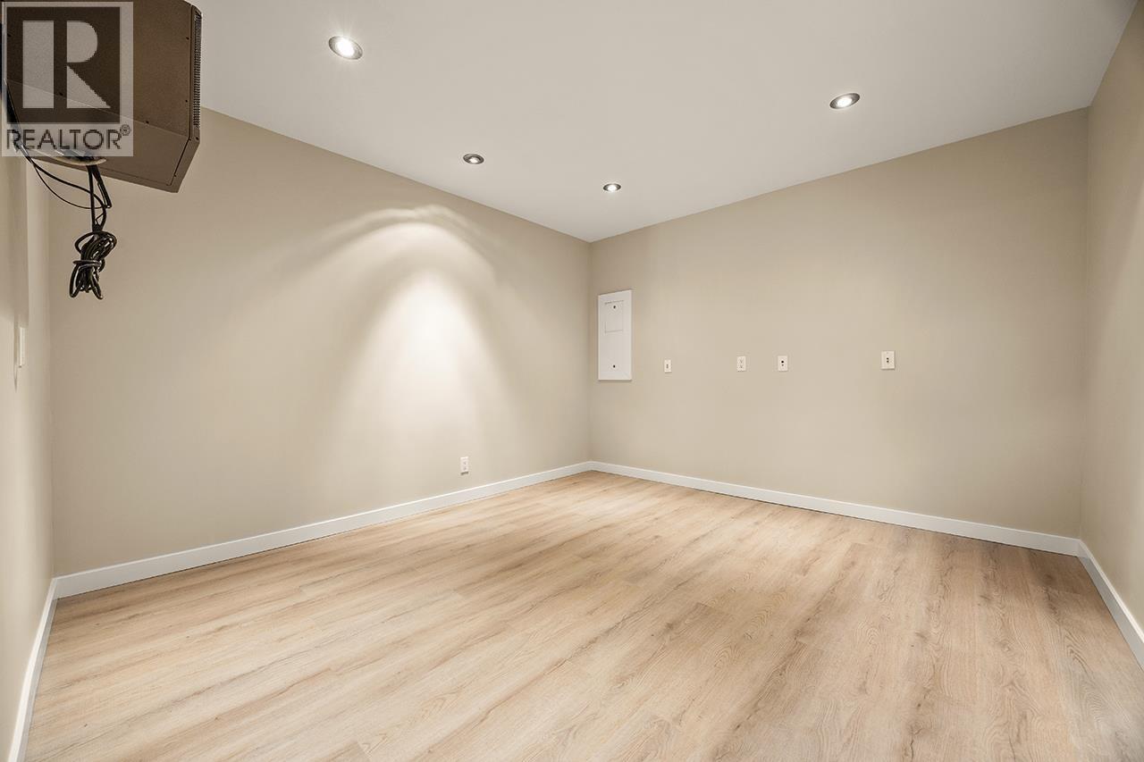 7488 Whelen Court, Burnaby, British Columbia  V5E 1X3 - Photo 29 - R3114410