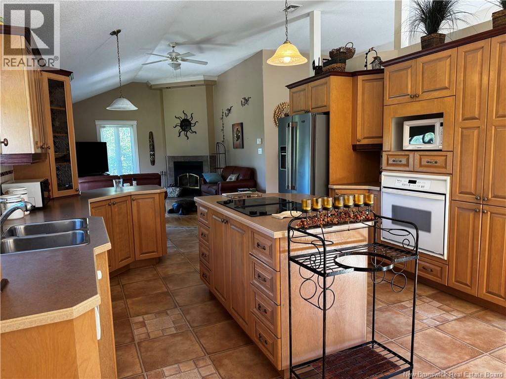 86 Des Ormes Avenue, Edmundston, New Brunswick  E3V 4J9 - Photo 6 - NB122660