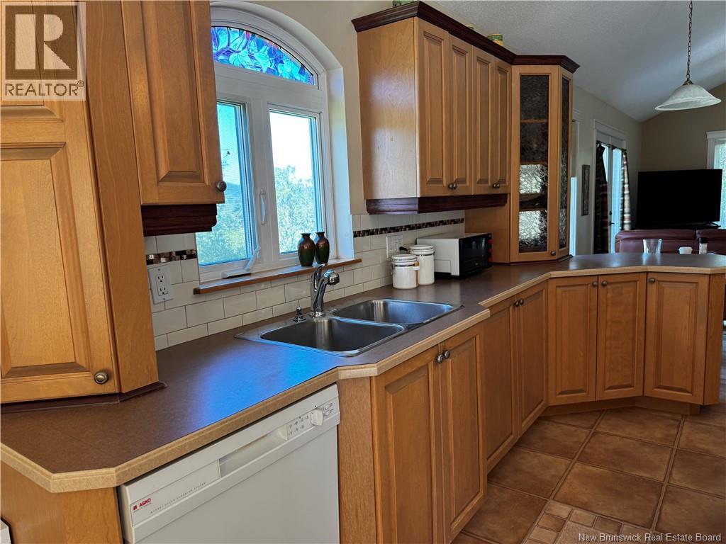 86 Des Ormes Avenue, Edmundston, New Brunswick  E3V 4J9 - Photo 7 - NB122660