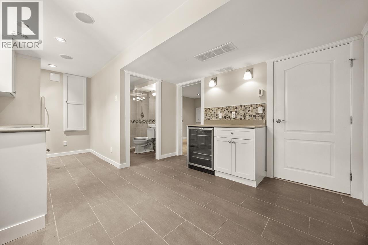 7488 Whelen Court, Burnaby, British Columbia  V5E 1X3 - Photo 27 - R3114410