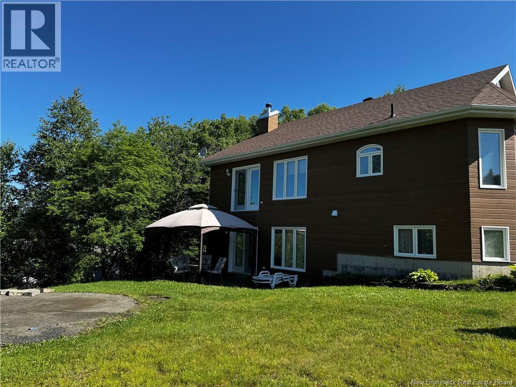 86 Des Ormes Avenue, Edmundston, New Brunswick  E3V 4J9 - Photo 4 - NB122660