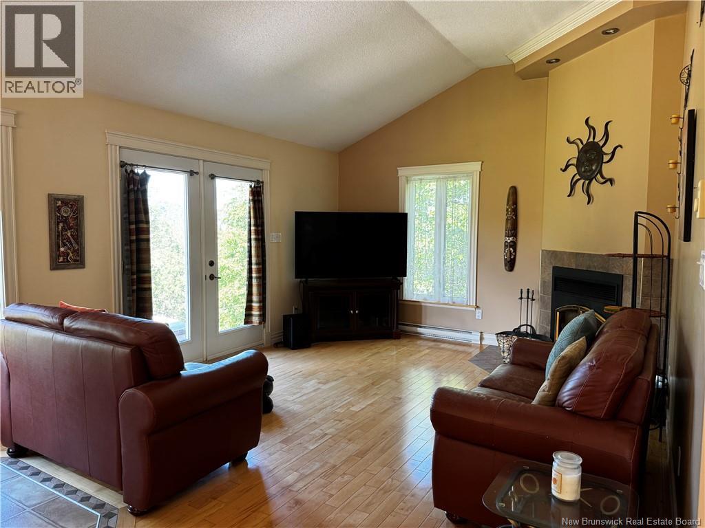 86 Des Ormes Avenue, Edmundston, New Brunswick  E3V 4J9 - Photo 14 - NB122660