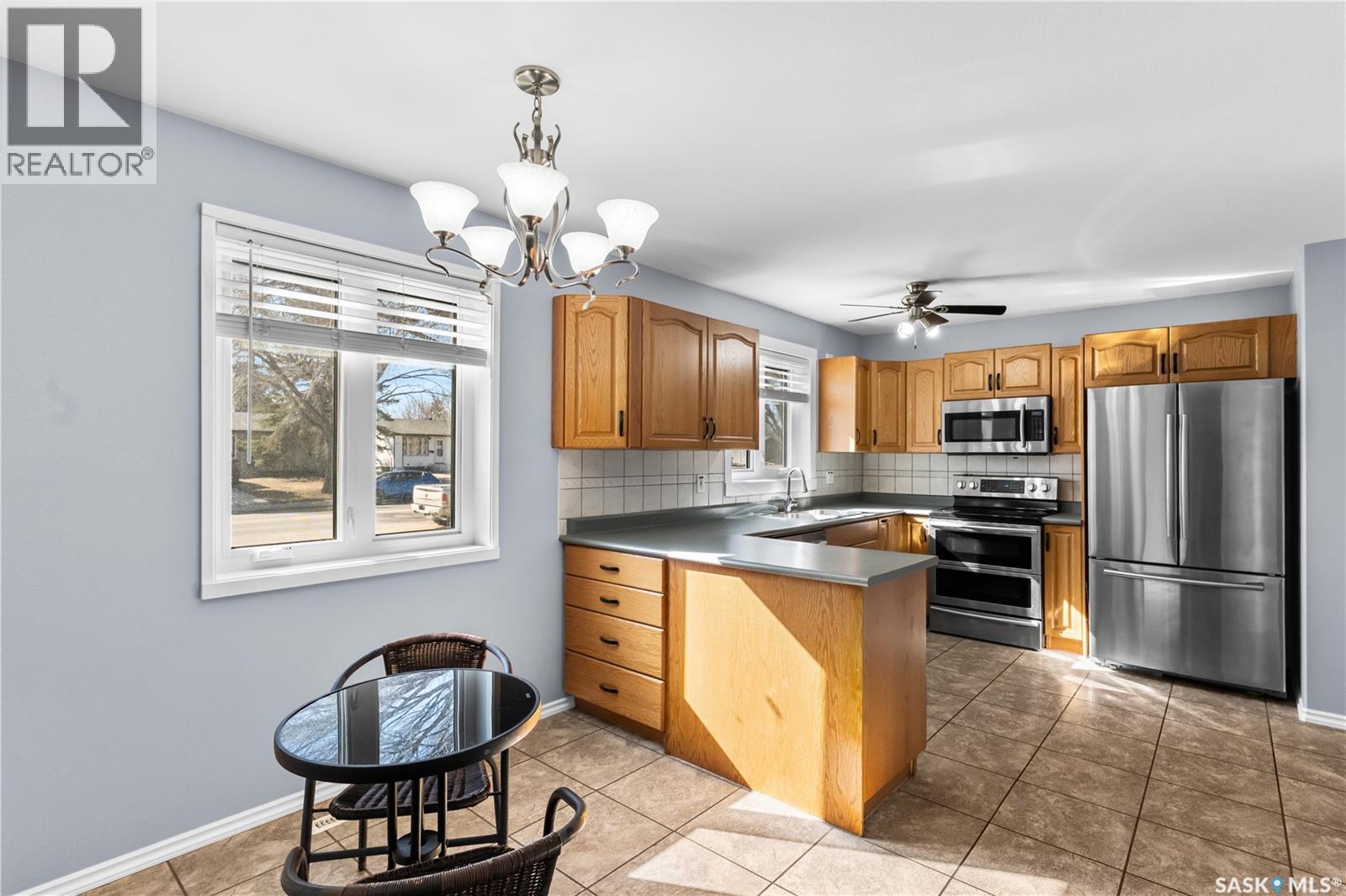 1306 W Avenue N, Saskatoon, Saskatchewan  S7K 0R3 - Photo 11 - SK033617