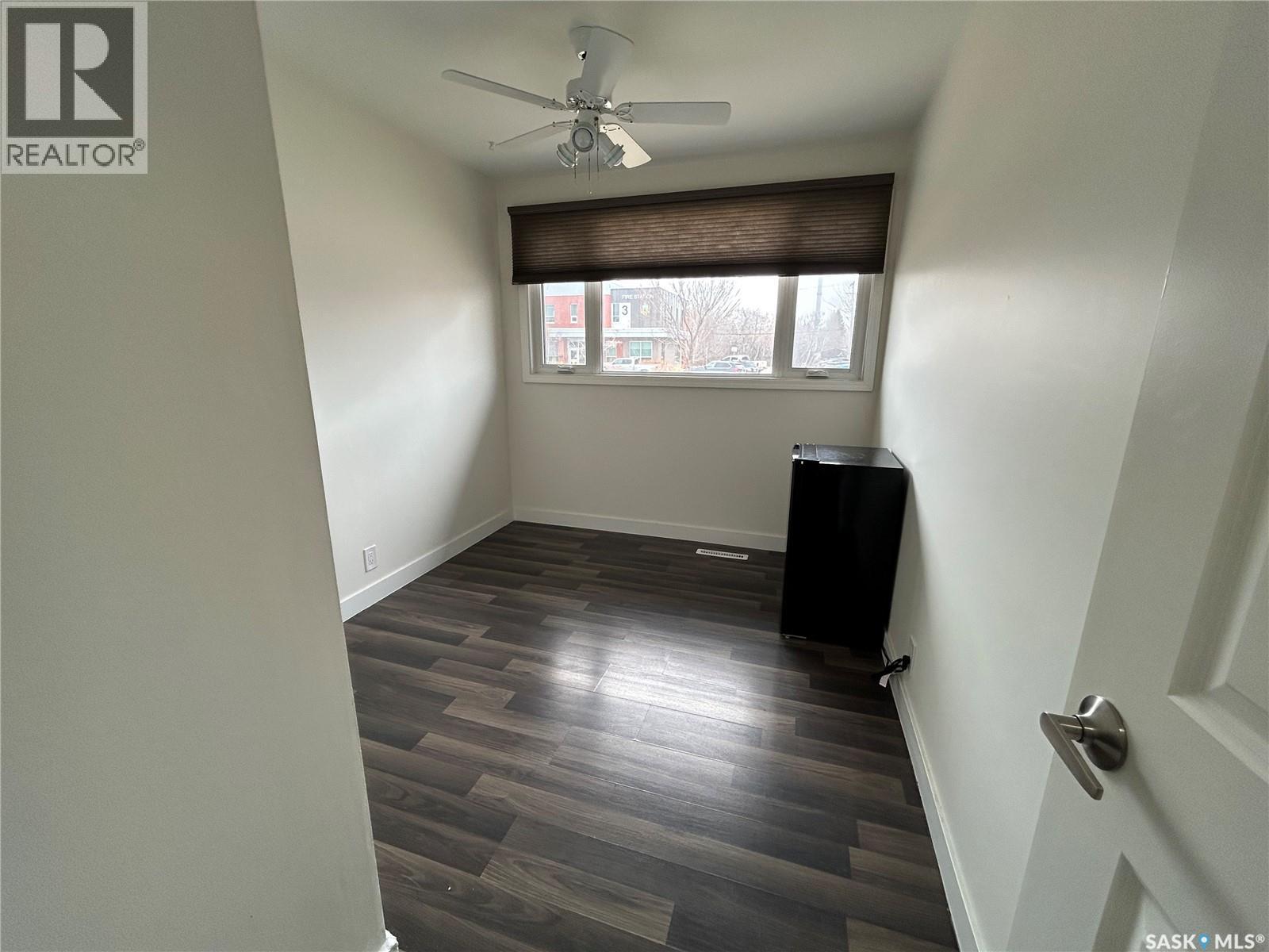 2616 Clarence Avenue S, Saskatoon, Saskatchewan  S7J 1M6 - Photo 11 - SK033619