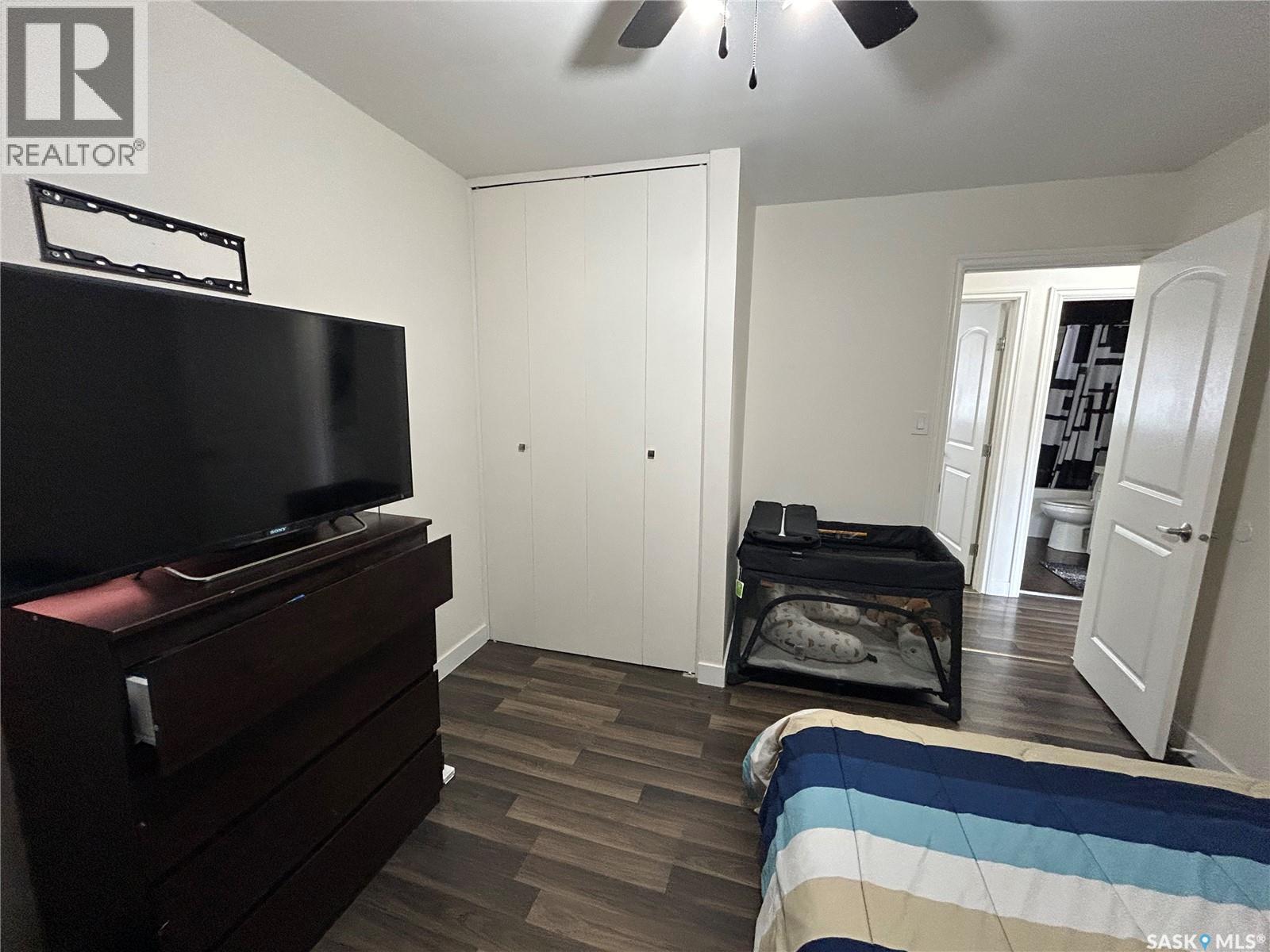 2616 Clarence Avenue S, Saskatoon, Saskatchewan  S7J 1M6 - Photo 9 - SK033619