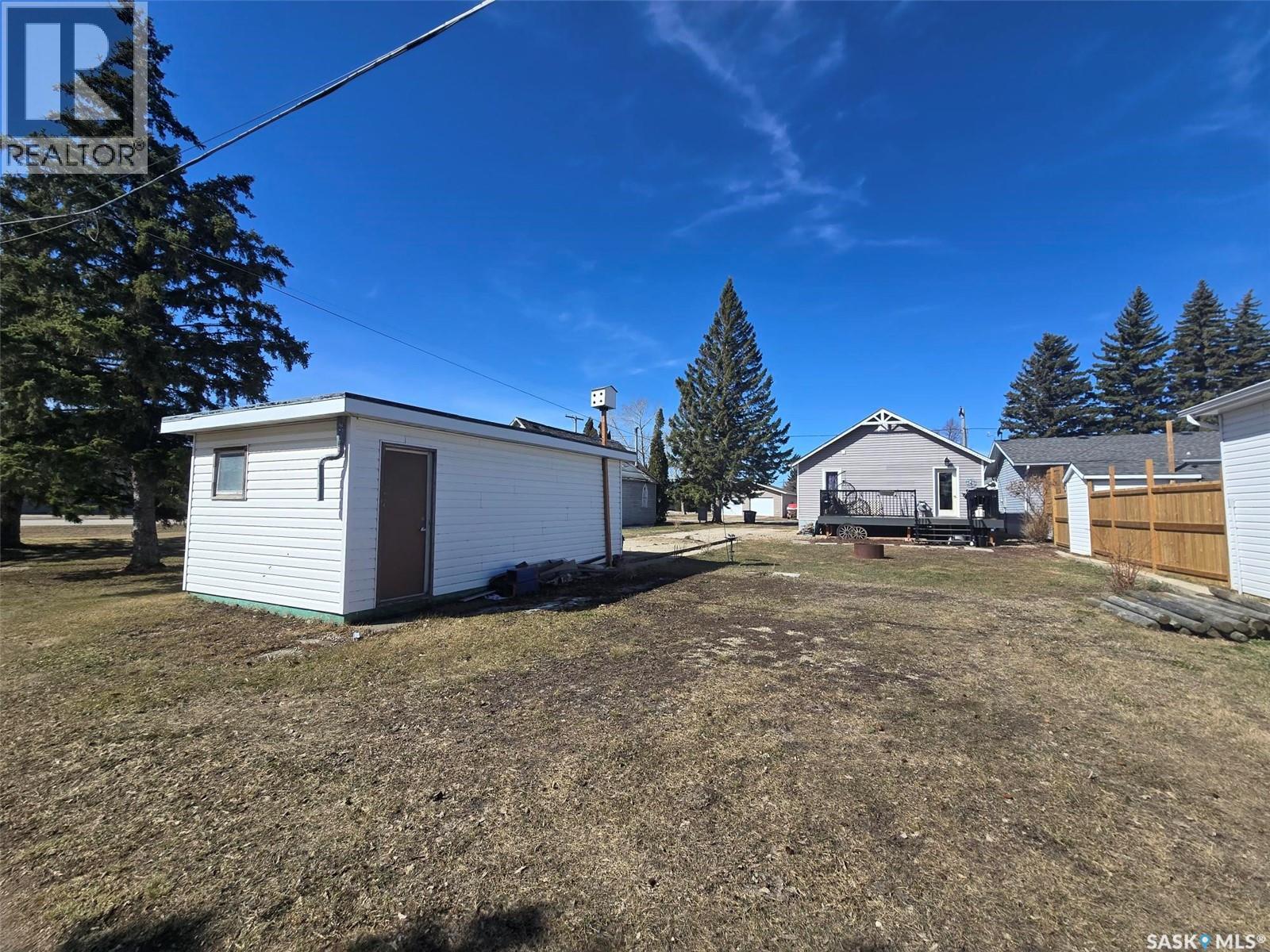 917 Qu'appelle Street, Grenfell, Saskatchewan  S0G 2B0 - Photo 3 - SK033622