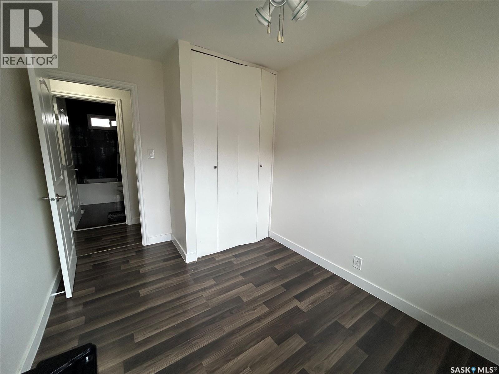 2616 Clarence Avenue S, Saskatoon, Saskatchewan  S7J 1M6 - Photo 10 - SK033619