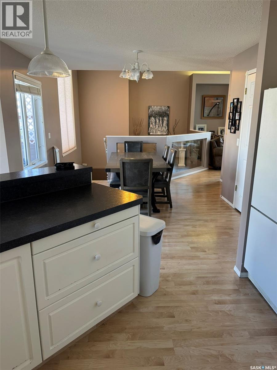 1160 Taisey Crescent, Estevan, Saskatchewan  S4A 2T6 - Photo 11 - SK033635