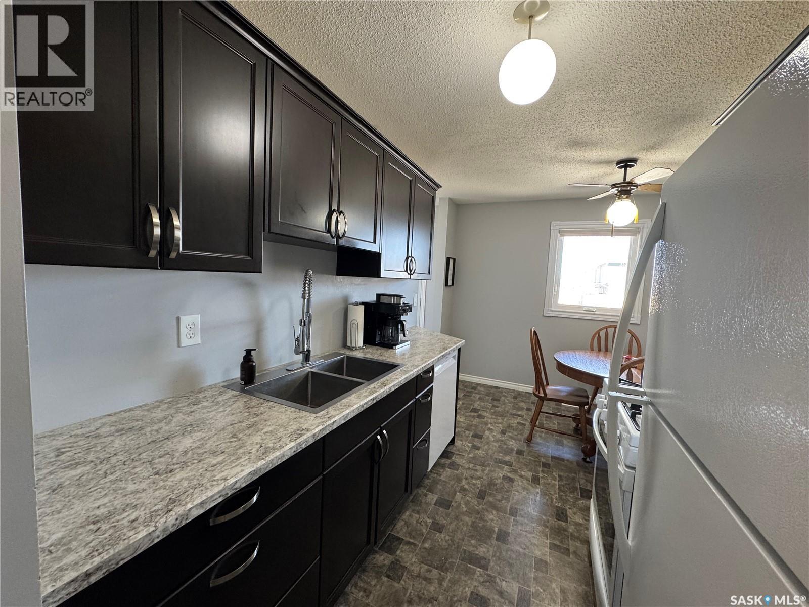 1915 7th Avenue E, Regina, Saskatchewan  S4N 4M7 - Photo 11 - SK033639