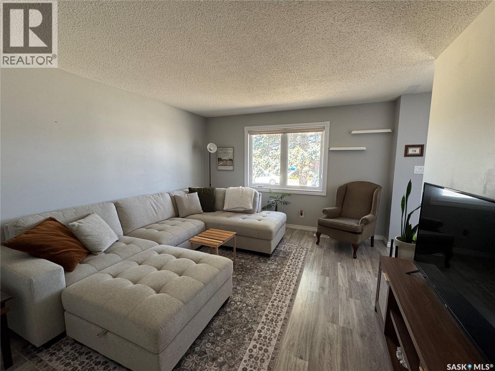 1915 7th Avenue E, Regina, Saskatchewan  S4N 4M7 - Photo 5 - SK033639