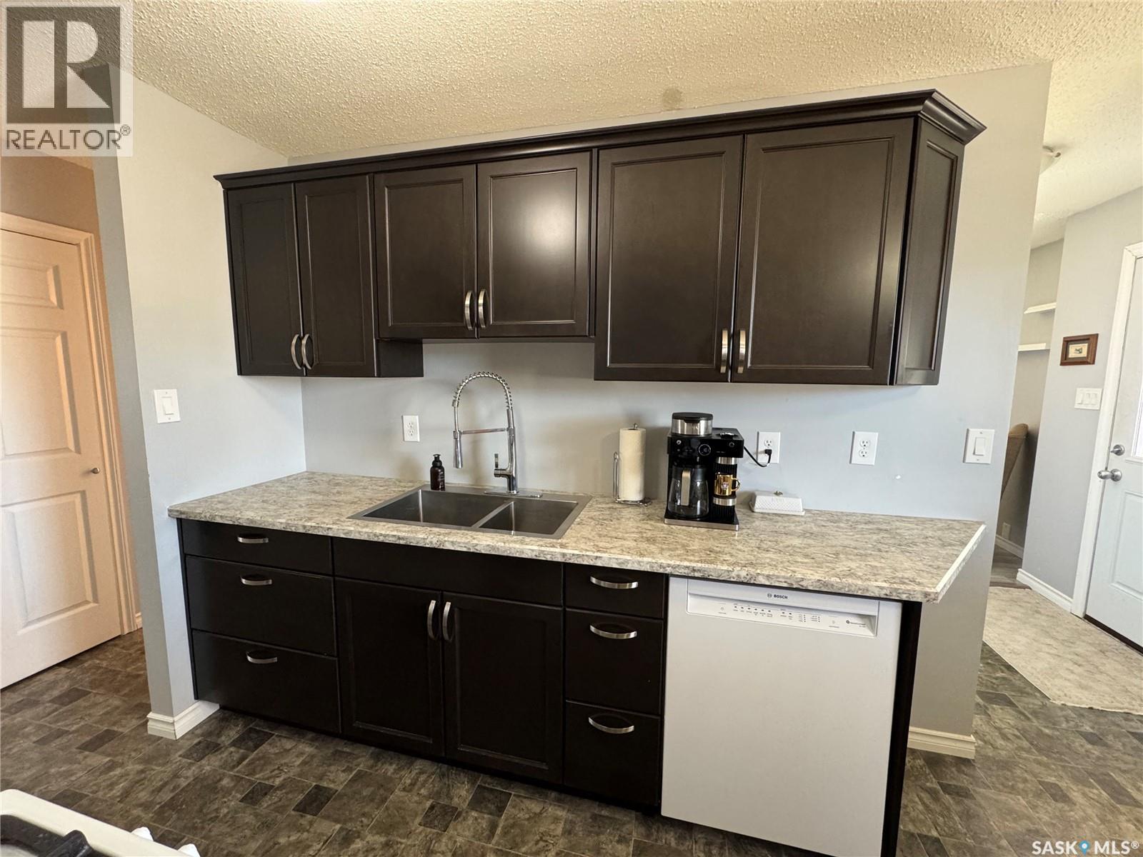 1915 7th Avenue E, Regina, Saskatchewan  S4N 4M7 - Photo 8 - SK033639