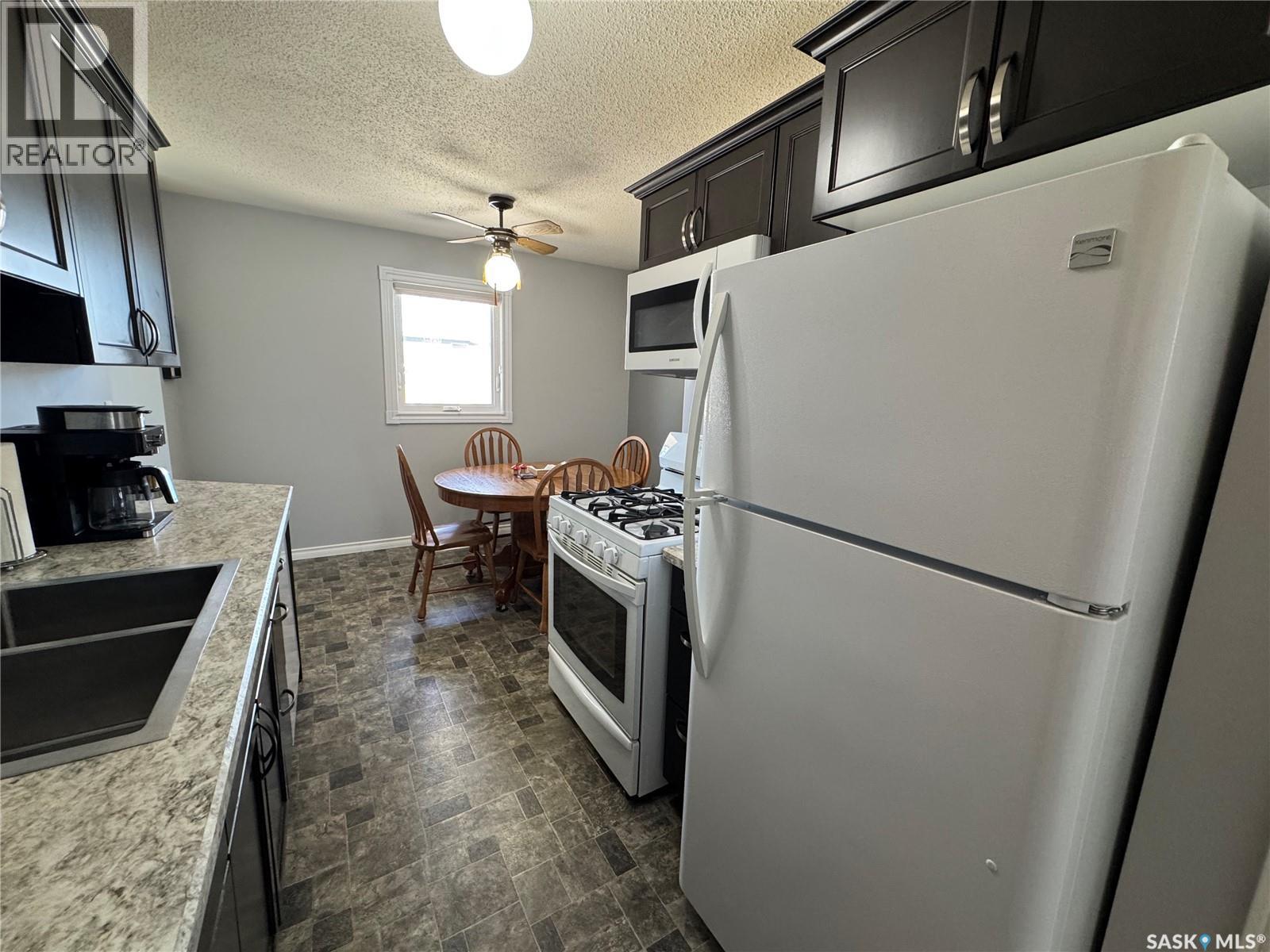 1915 7th Avenue E, Regina, Saskatchewan  S4N 4M7 - Photo 10 - SK033639