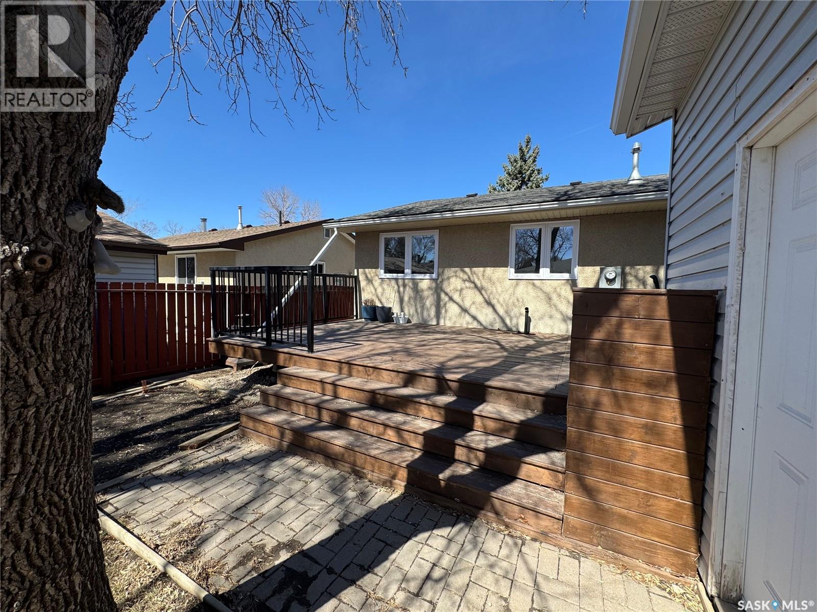 1915 7th Avenue E, Regina, Saskatchewan  S4N 4M7 - Photo 37 - SK033639