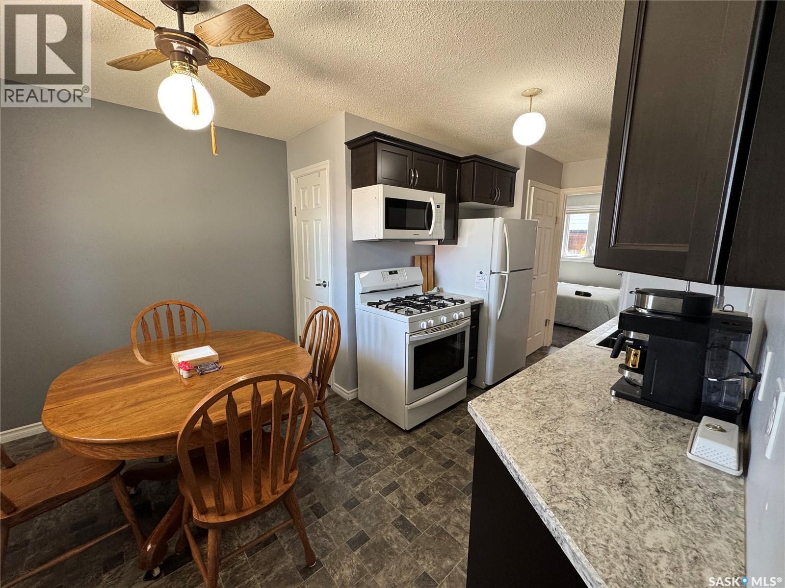 1915 7th Avenue E, Regina, Saskatchewan  S4N 4M7 - Photo 13 - SK033639