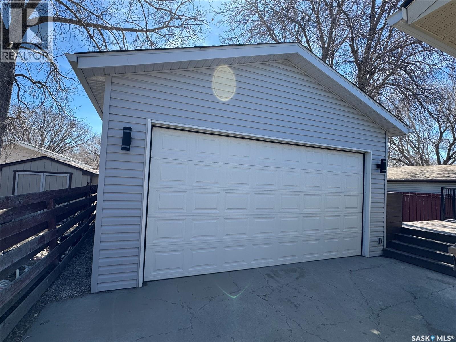 1915 7th Avenue E, Regina, Saskatchewan  S4N 4M7 - Photo 39 - SK033639