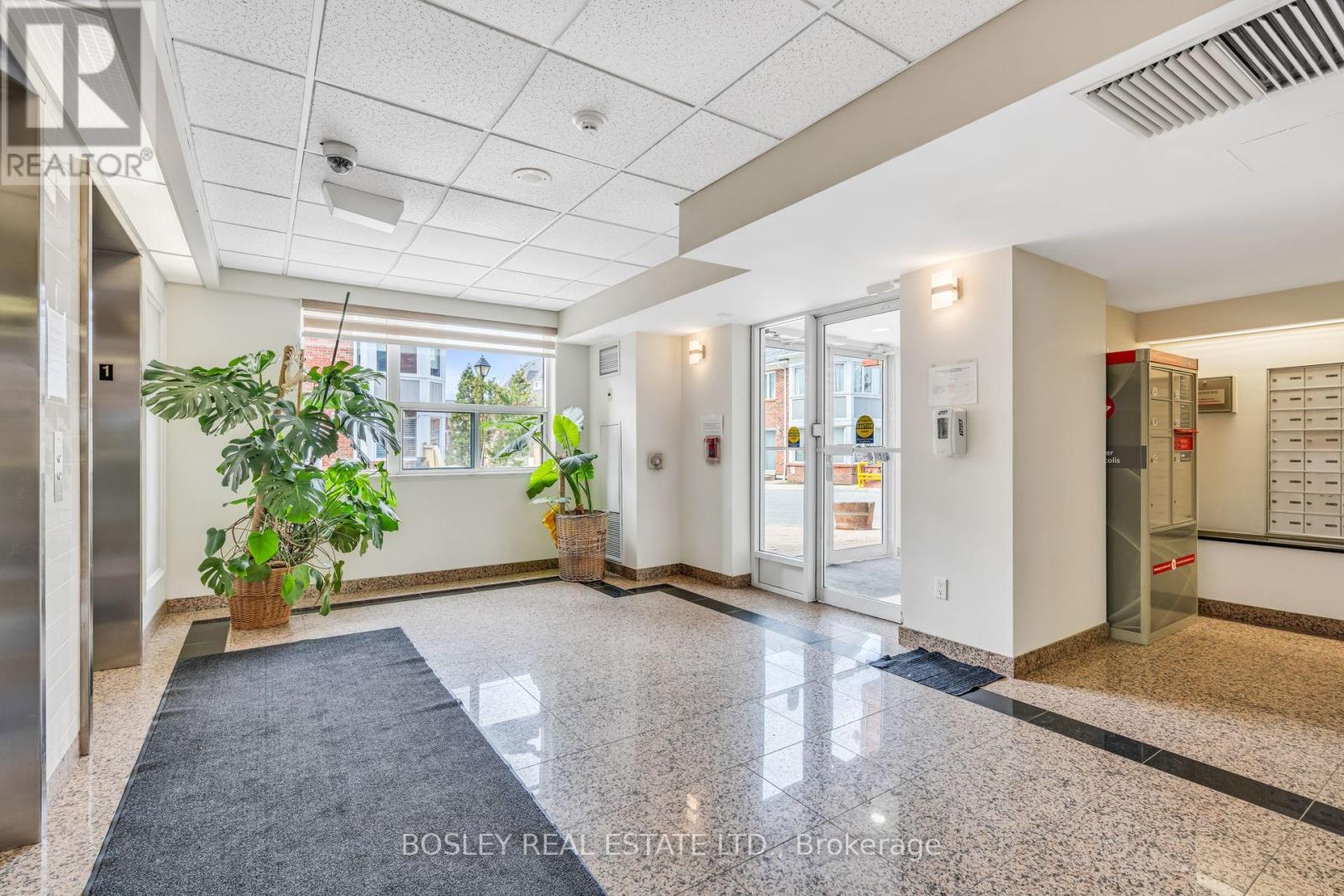 308 - 7378 Yonge Street, Vaughan, Ontario  L4J 8J1 - Photo 3 - N13018462