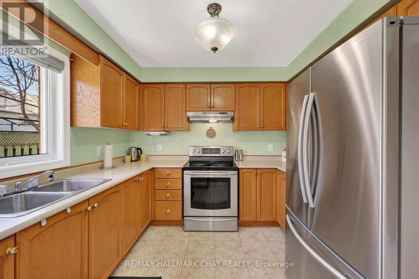 67 Livia Herman Way, Barrie, Ontario  L4M 6X2 - Photo 9 - S13027880