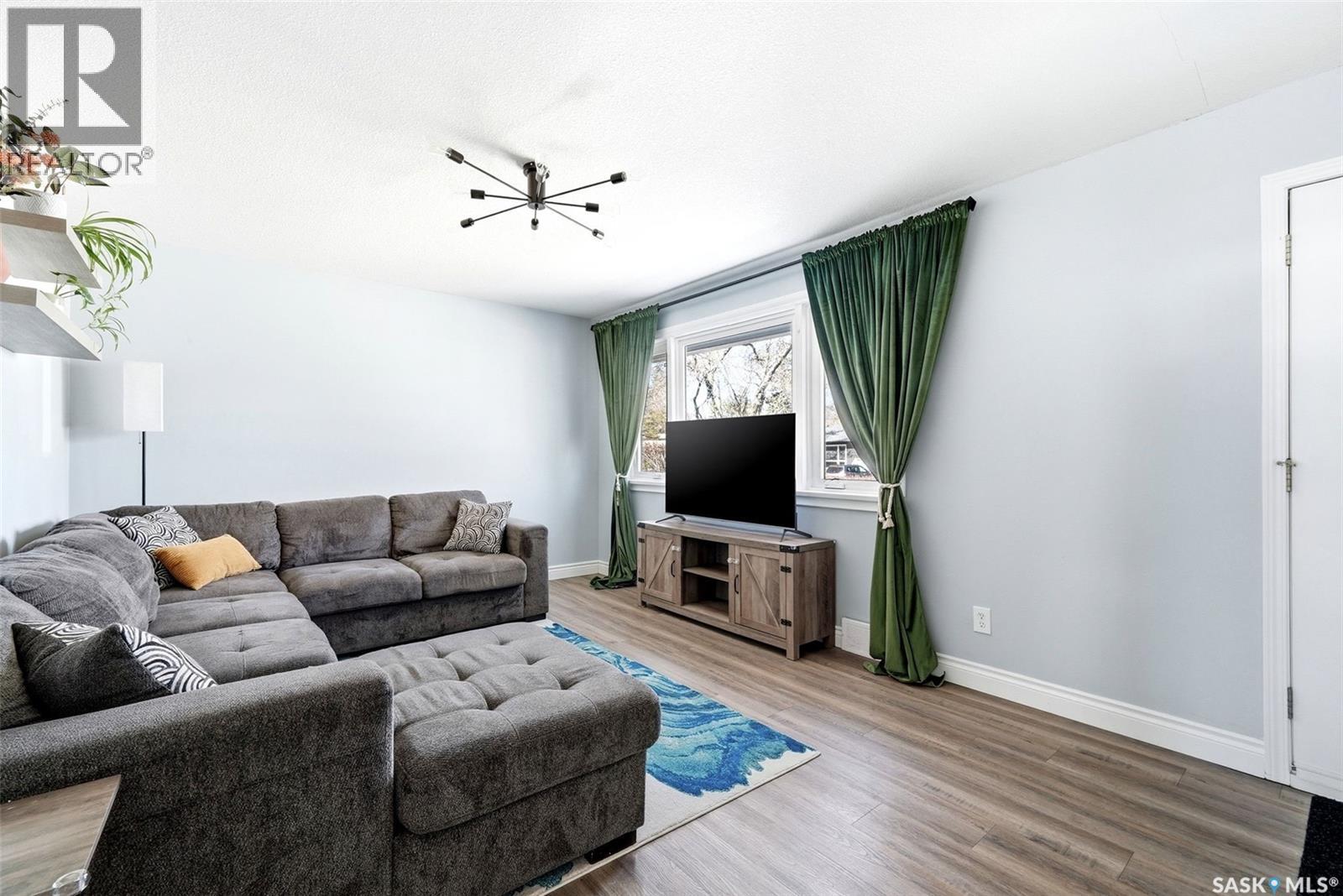 3039 Assiniboine Avenue, Regina, Saskatchewan  S4S 1E2 - Photo 4 - SK033659