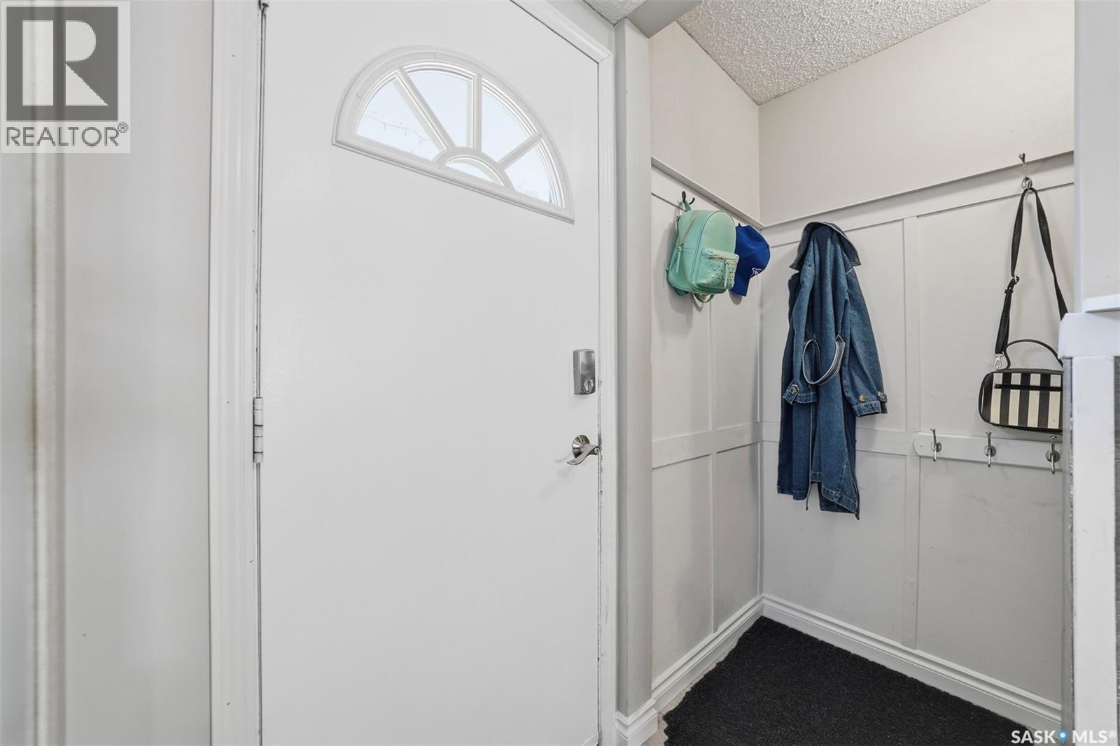 74 330 Haight Crescent, Saskatoon, Saskatchewan  S7H 4V9 - Photo 2 - SK033649