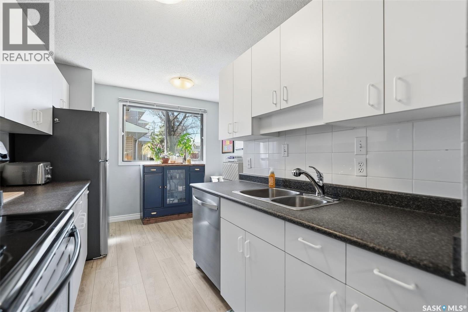 74 330 Haight Crescent, Saskatoon, Saskatchewan  S7H 4V9 - Photo 6 - SK033649