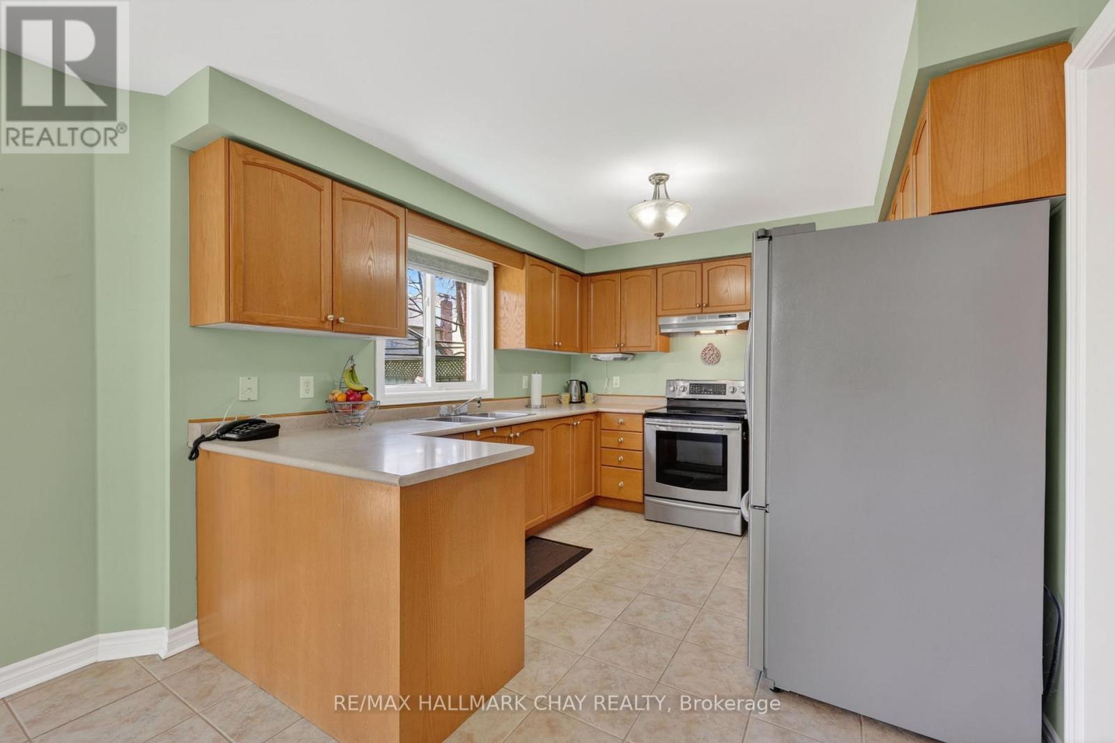 67 Livia Herman Way, Barrie, Ontario  L4M 6X2 - Photo 8 - S13027880