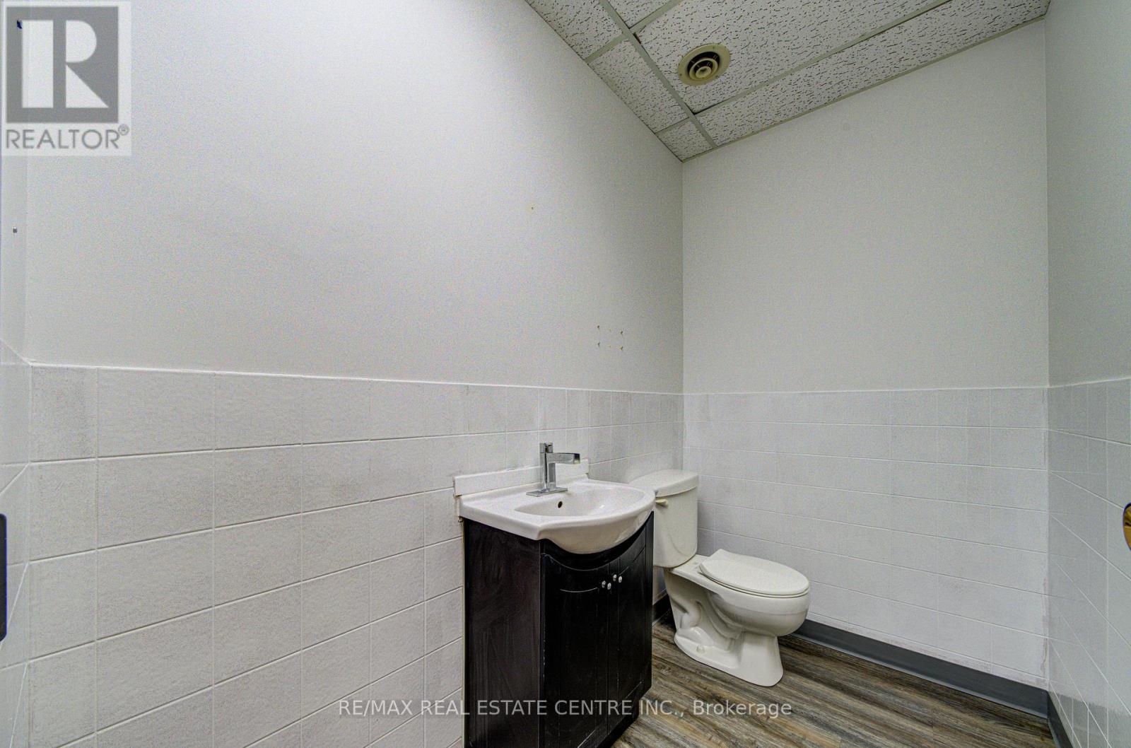 L17 - 15 Elizabeth Street, Orangeville, Ontario  L9W 3X3 - Photo 21 - W13022076