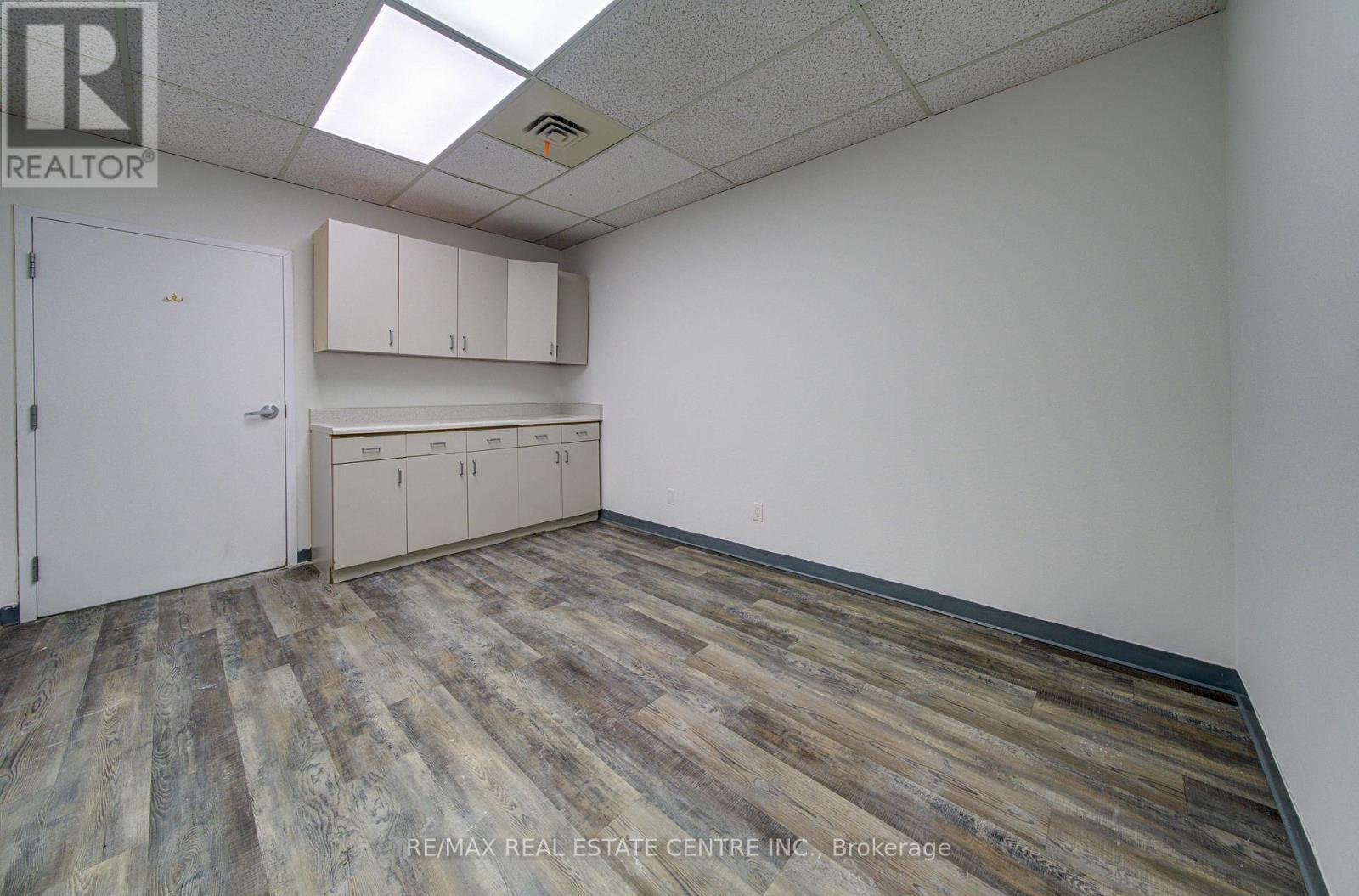 L10 - 15 Elizabeth Street, Orangeville, Ontario  L9W 3X3 - Photo 24 - W13022080