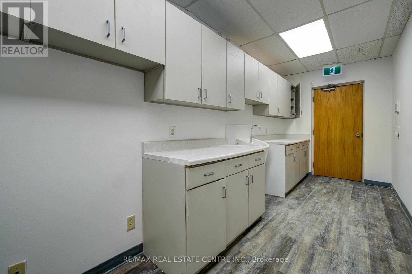 L10 - 15 Elizabeth Street, Orangeville, Ontario  L9W 3X3 - Photo 36 - W13022080