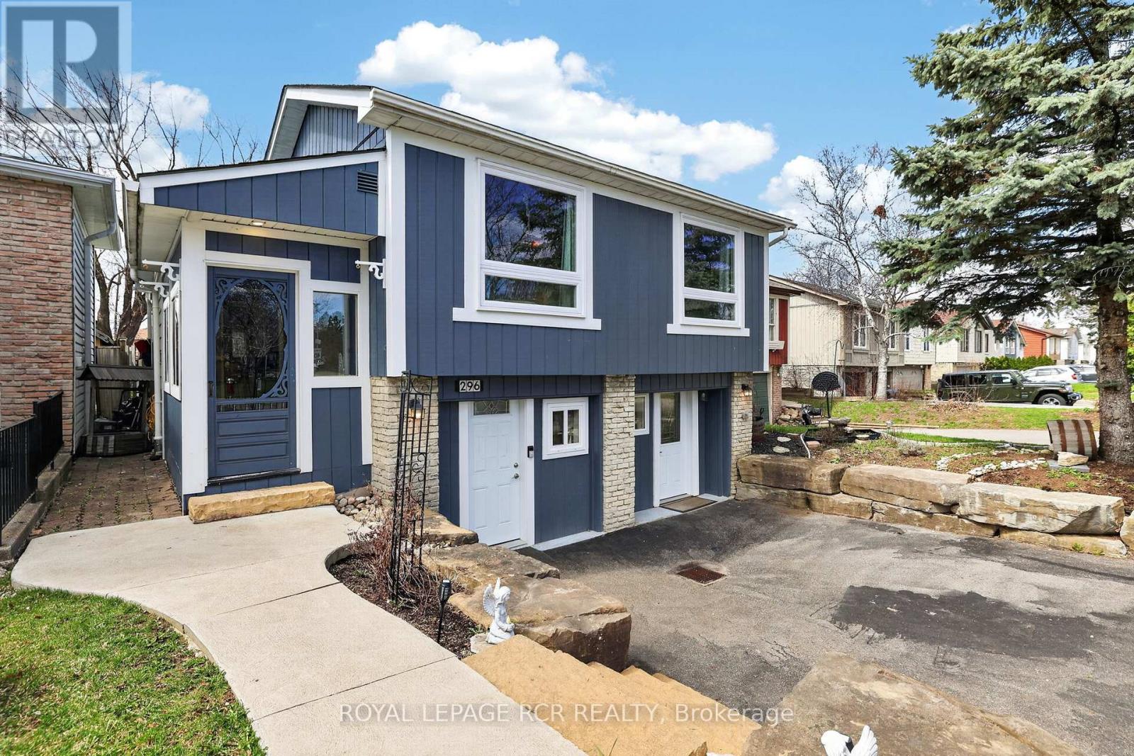 296 Whitehead Crescent, Caledon, Ontario  L7E 3Y1 - Photo 2 - W13027408