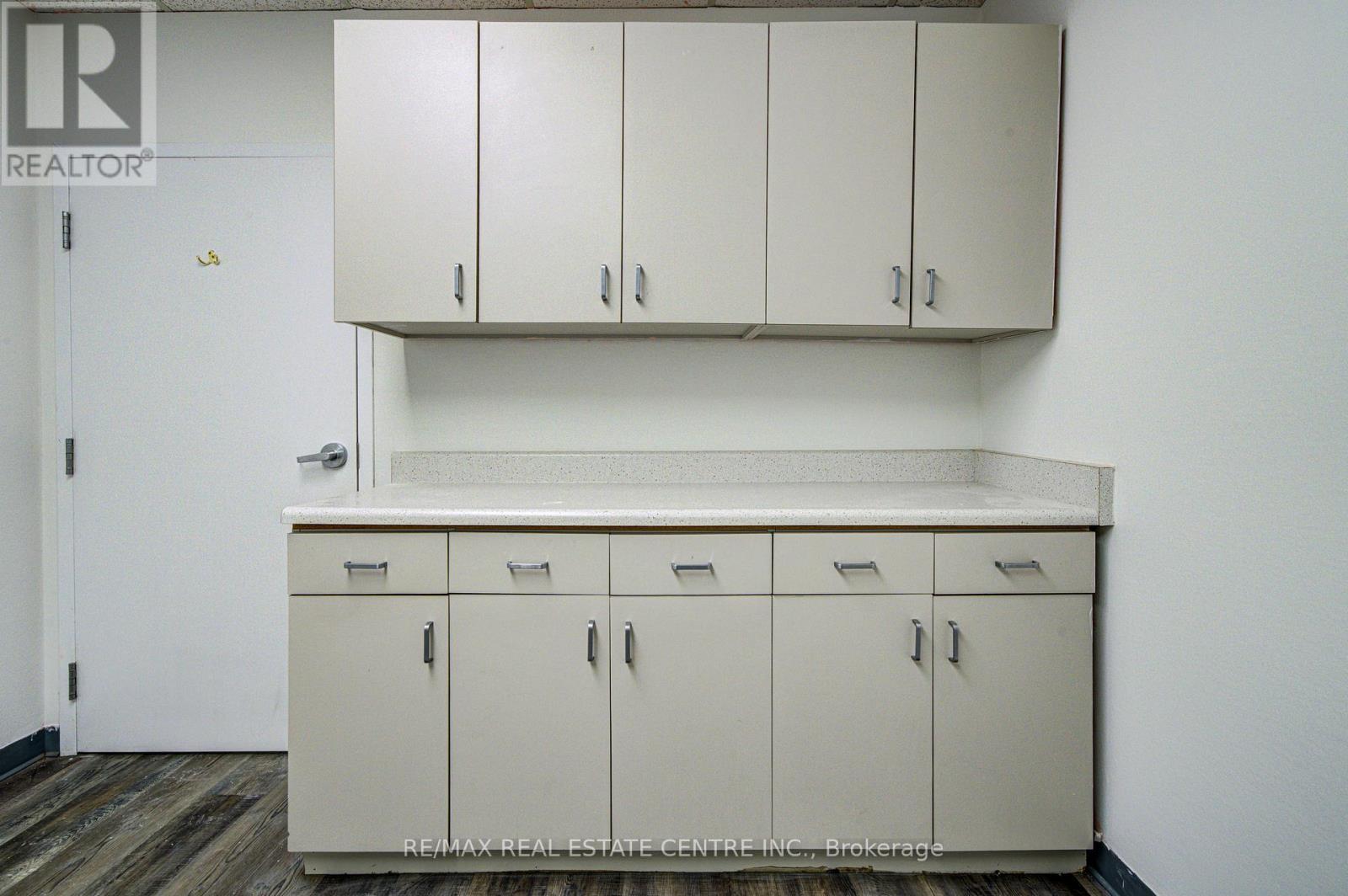 L10 - 15 Elizabeth Street, Orangeville, Ontario  L9W 3X3 - Photo 25 - W13022080