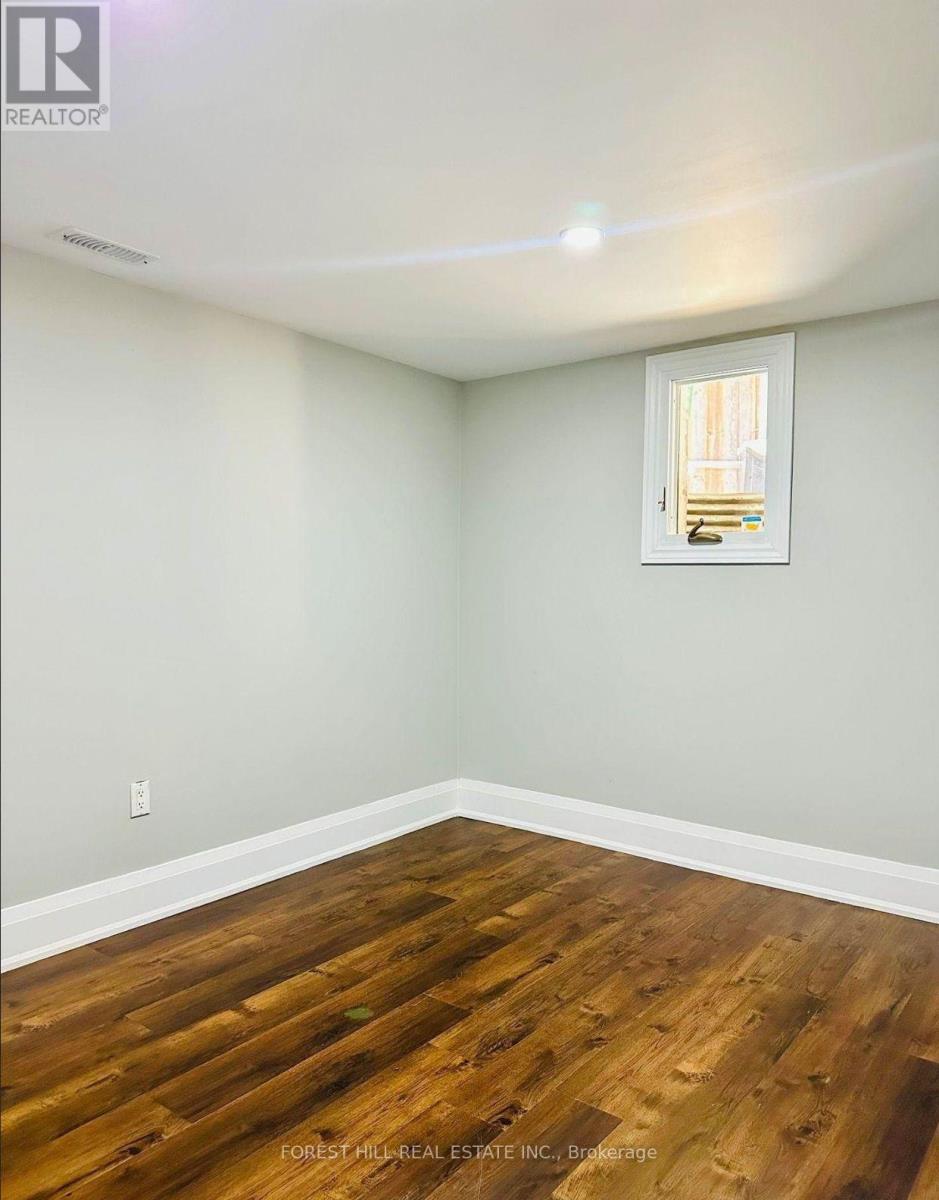 Bsmt - 7 Isherwood Court, Mississauga, Ontario  L5M 1E6 - Photo 9 - W12893378