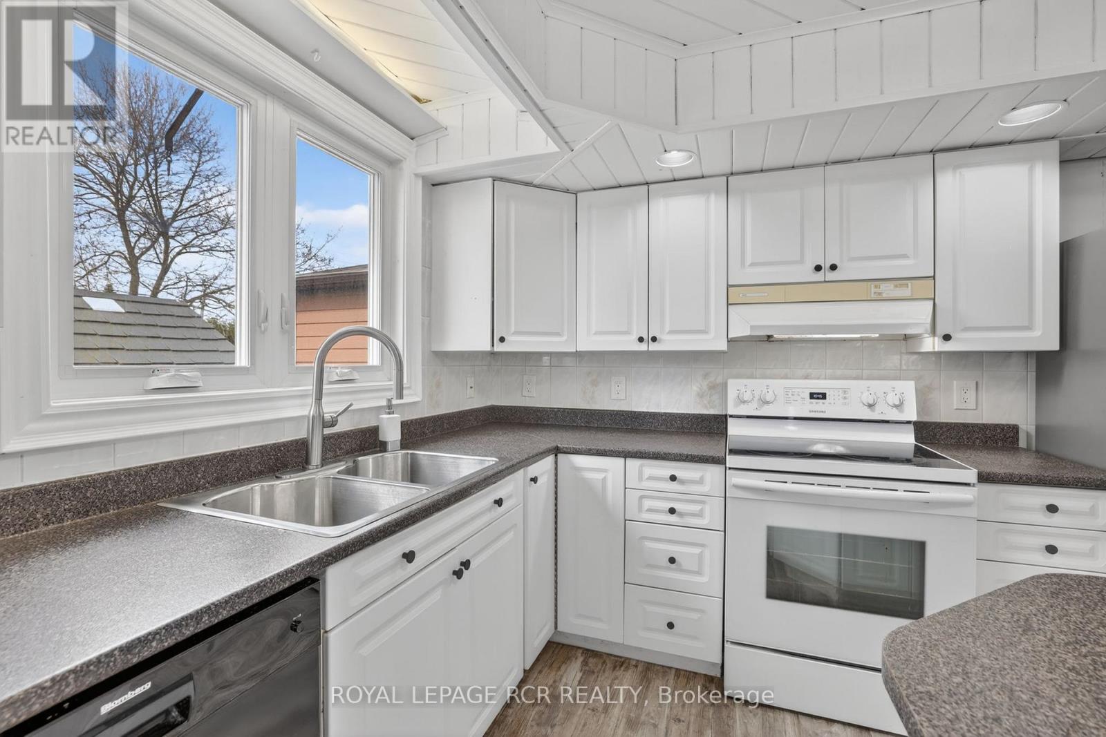 296 Whitehead Crescent, Caledon, Ontario  L7E 3Y1 - Photo 10 - W13027408