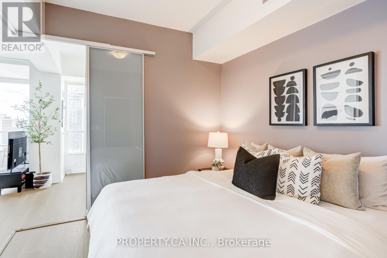 2202 - 500 Sherbourne Street, Toronto, Ontario  M4X 1L1 - Photo 12 - C13030844