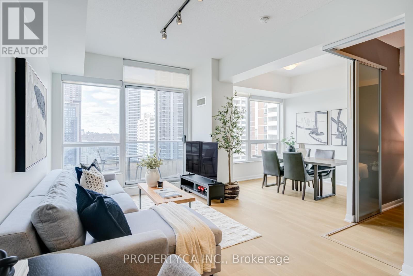 2202 - 500 Sherbourne Street, Toronto, Ontario  M4X 1L1 - Photo 3 - C13030844