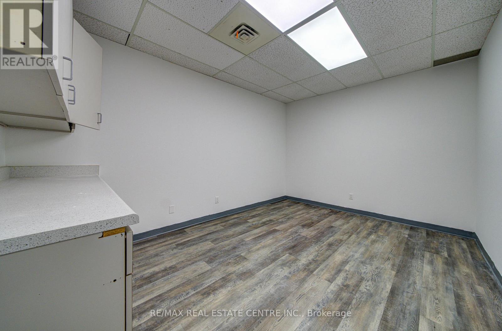 L10 - 15 Elizabeth Street, Orangeville, Ontario  L9W 3X3 - Photo 23 - W13022080