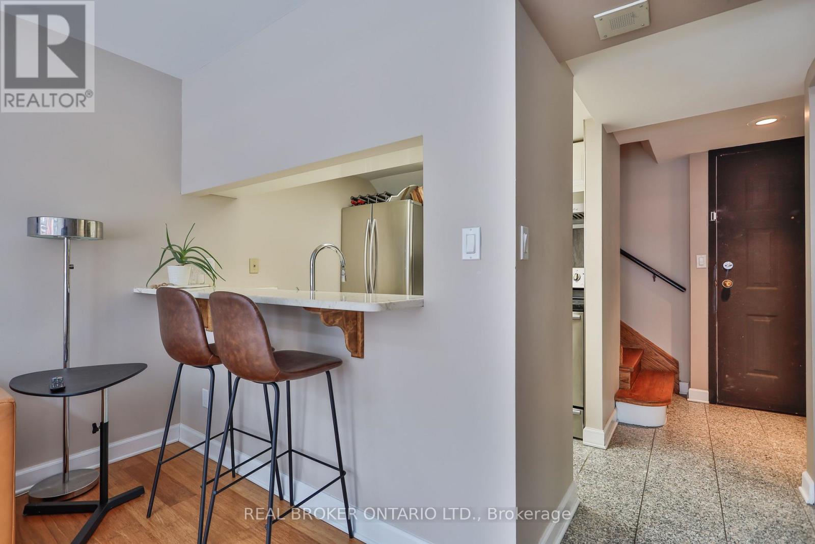 912 - 222 The Esplanade, Toronto, Ontario  M5A 4M8 - Photo 5 - C13030854