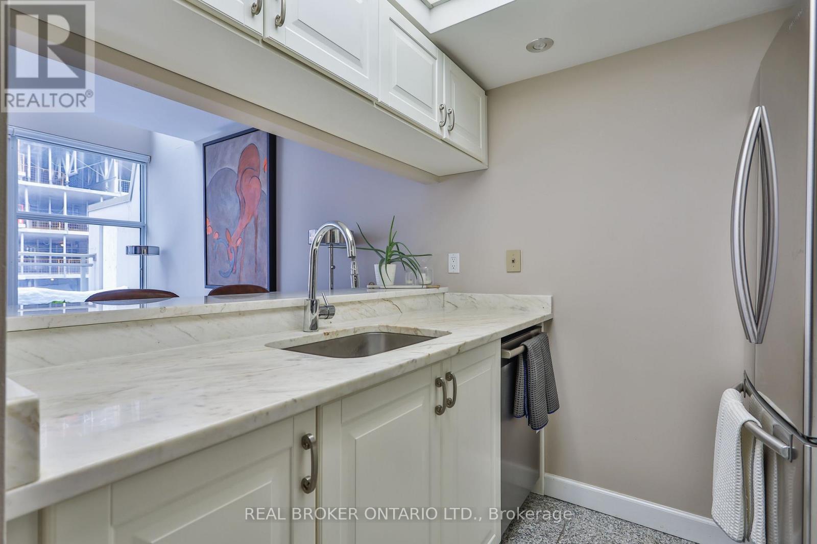 912 - 222 The Esplanade, Toronto, Ontario  M5A 4M8 - Photo 8 - C13030854