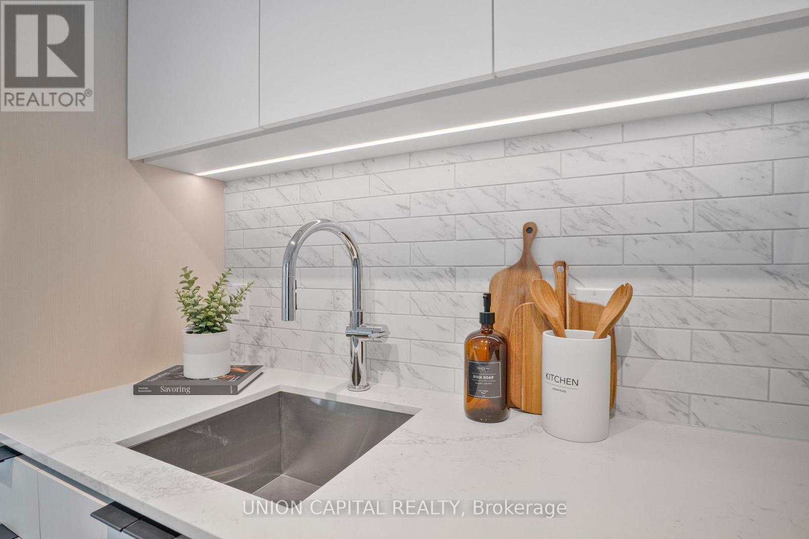 2711 - 252 Church Street, Toronto, Ontario  M5B 0E6 - Photo 13 - C13030994