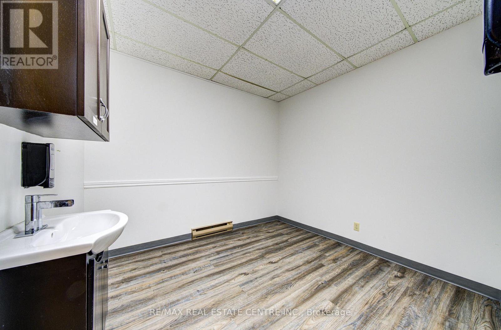 L17 - 15 Elizabeth Street, Orangeville, Ontario  L9W 3X3 - Photo 20 - W13022076