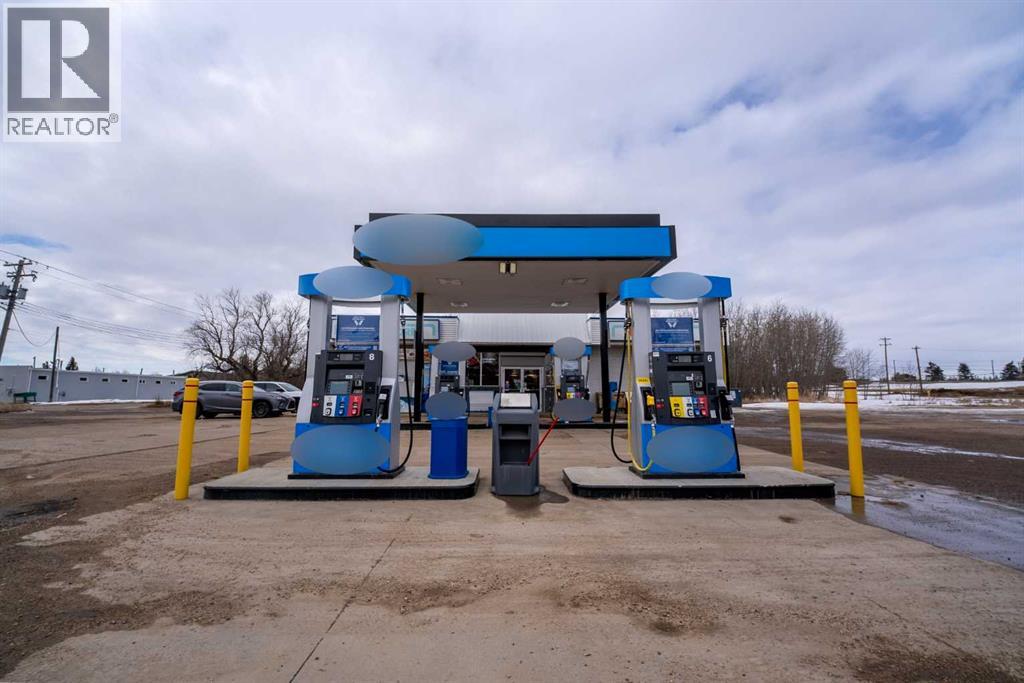 0002 2a Highway, Ponoka, Alberta  T4J 1M1 - Photo 1 - A2271005