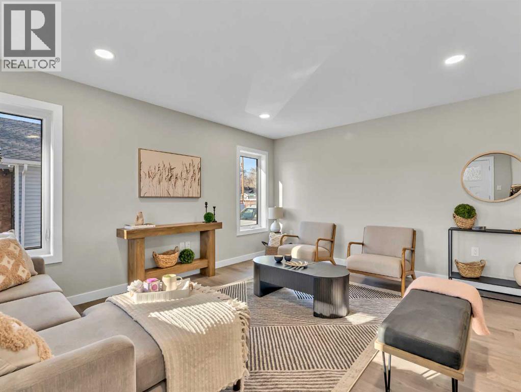 216 2 Street NW, Medicine Hat, Alberta  T1A 6J5 - Photo 7 - A2283269