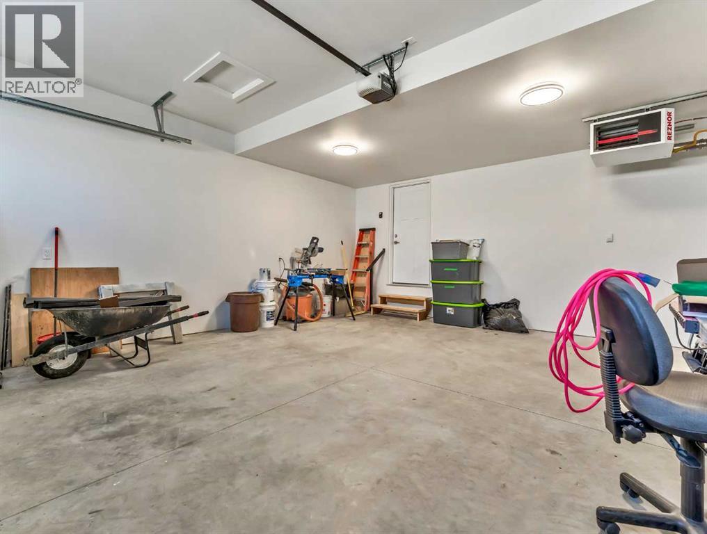 216 2 Street NW, Medicine Hat, Alberta  T1A 6J5 - Photo 35 - A2283269