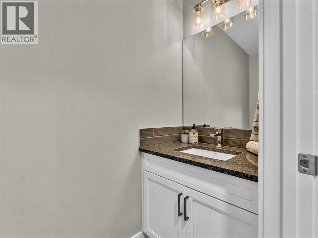 216 2 Street NW, Medicine Hat, Alberta  T1A 6J5 - Photo 24 - A2283269