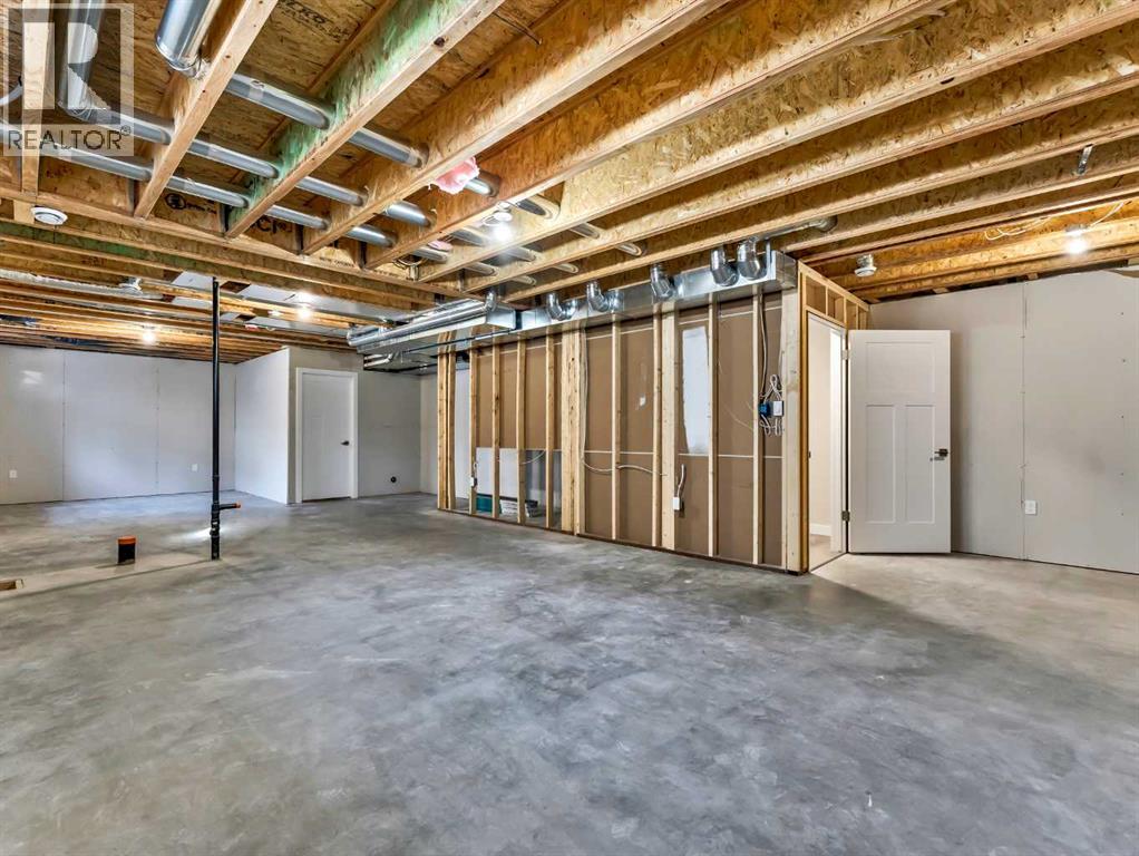 216 2 Street NW, Medicine Hat, Alberta  T1A 6J5 - Photo 38 - A2283269