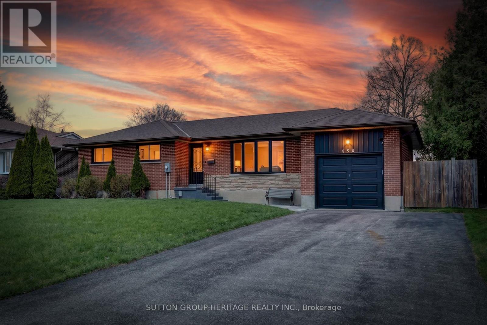 859 WESTDALE STREET, Oshawa, Ontario