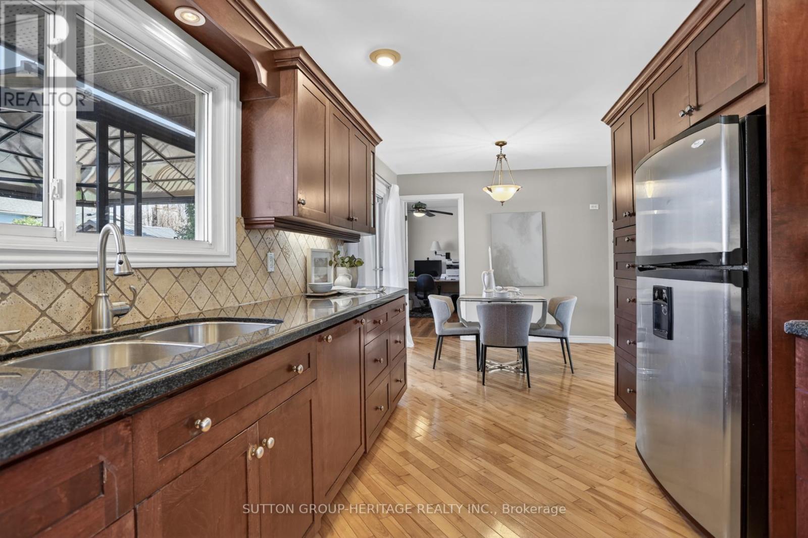 859 Westdale Street, Oshawa, Ontario  L1J 5C2 - Photo 13 - E13030832