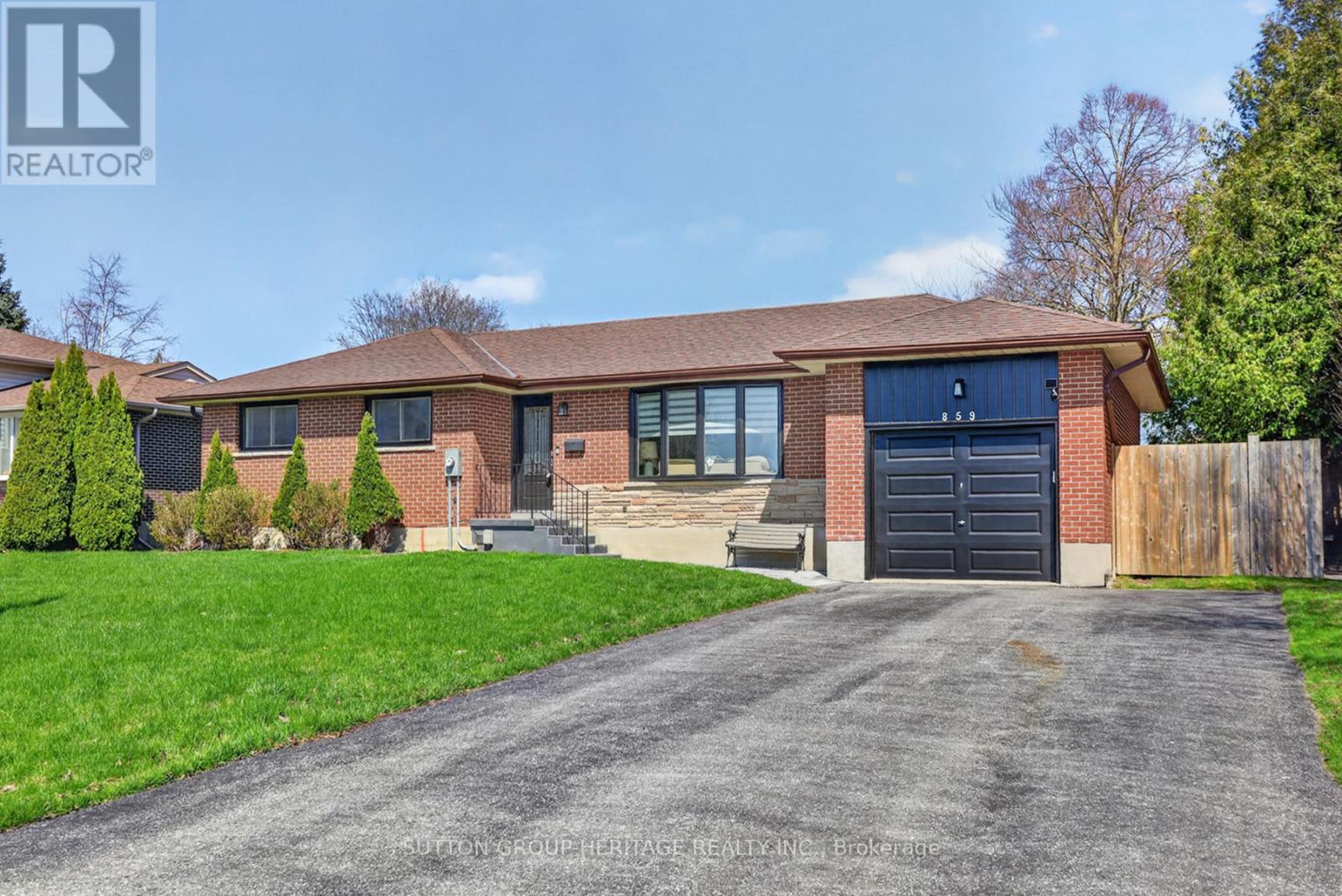 859 Westdale Street, Oshawa, Ontario  L1J 5C2 - Photo 2 - E13030832