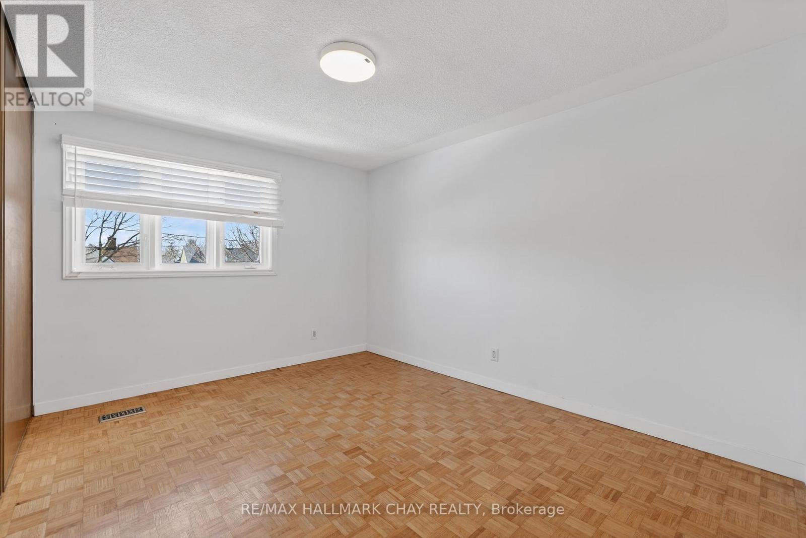 704 Brock Street S, Whitby, Ontario  L1N 4L2 - Photo 11 - E13030888